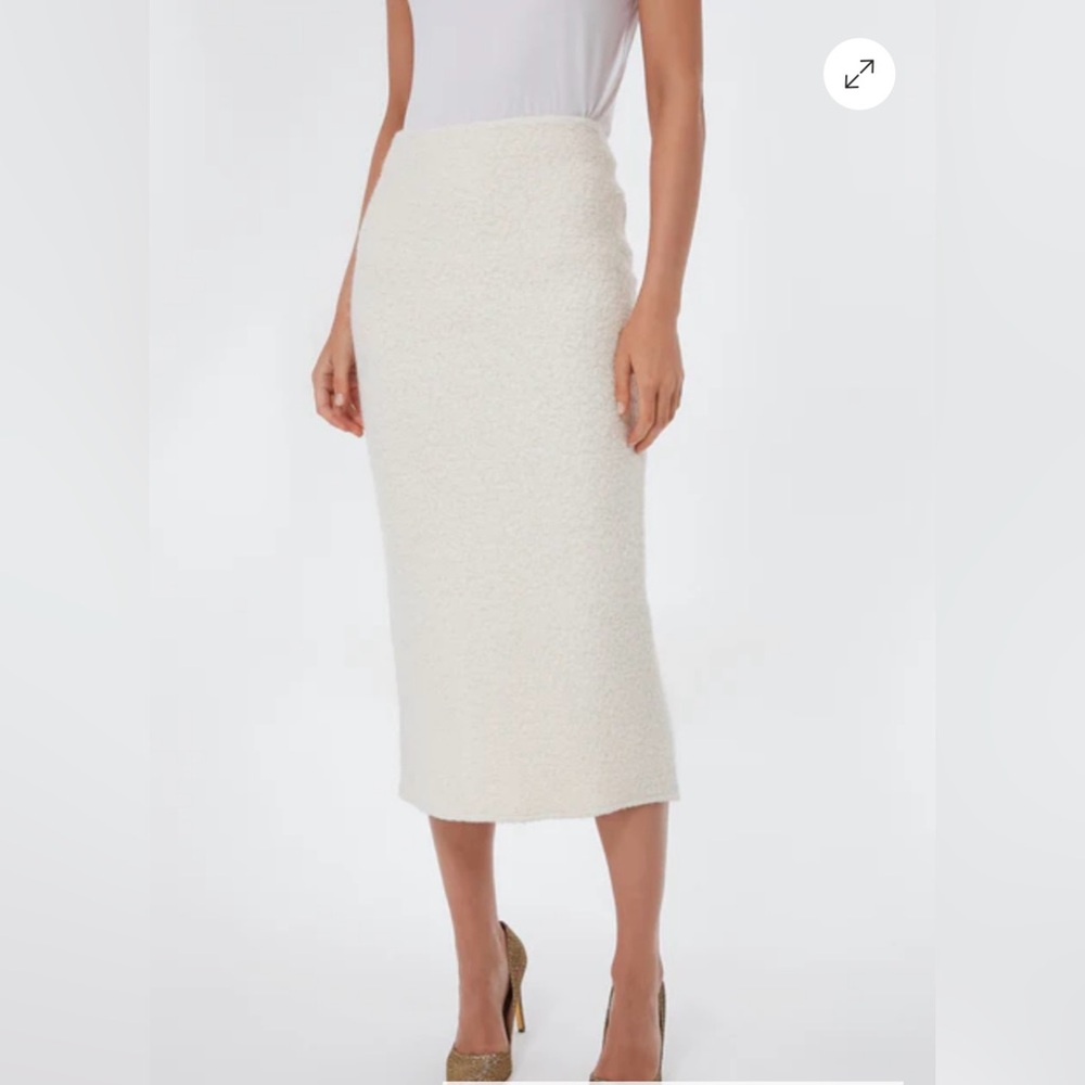 Tuckernuck En Saison Off White Camille Sweater Midi Skirt